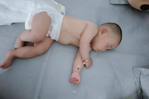 靖边怀孕多久肚子会胀气